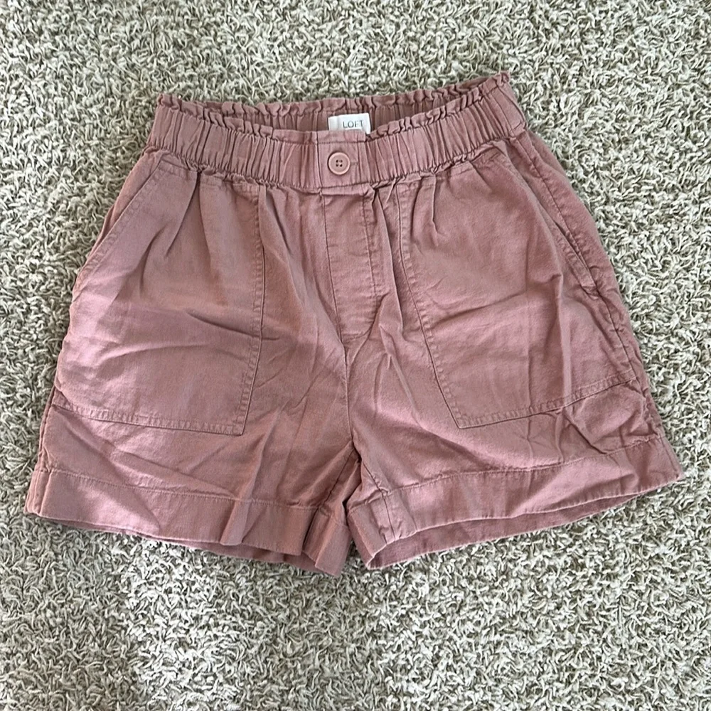 LOFT Women’s XS Pink Shorts With Pockets - Picture 1 of 3
